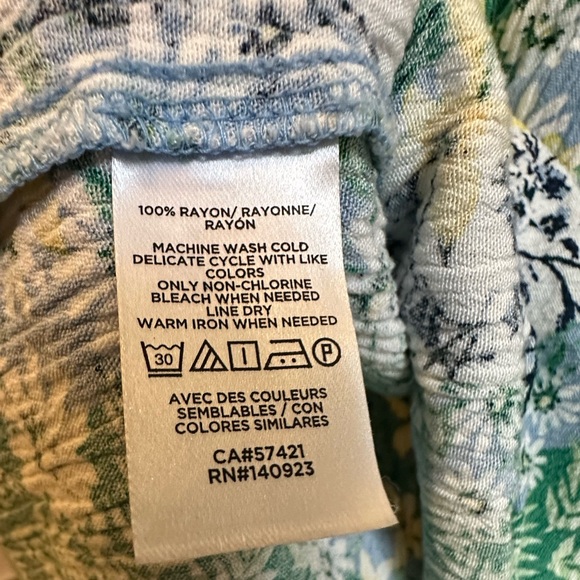 LOFT Multicolor Floral Blouse - Picture 7 of 7